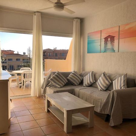 Limnaria Gardens - 1 Bedroom, Sunny Apartment With Stunning Pool Views 파포스 외부 사진