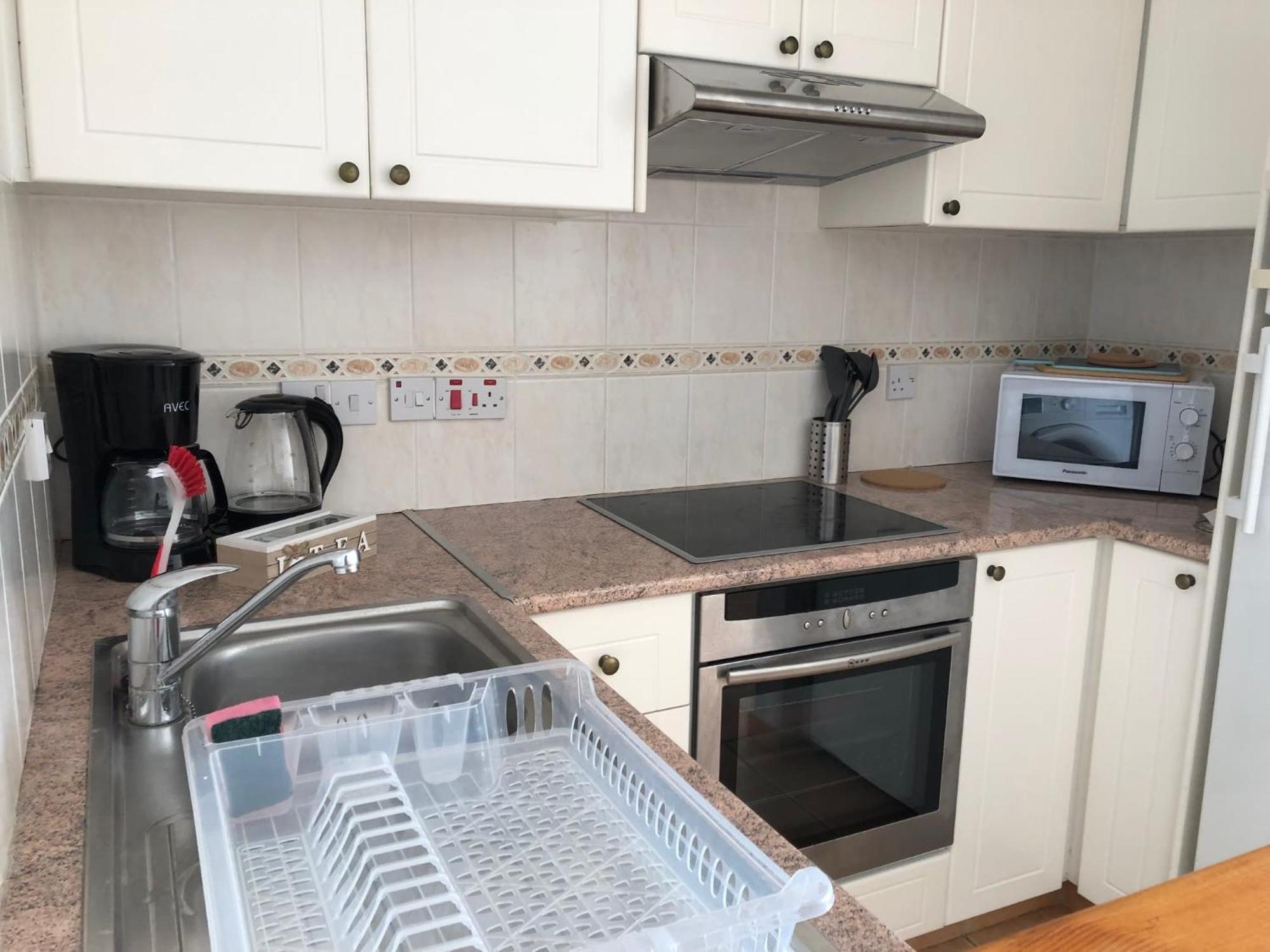 Limnaria Gardens - 1 Bedroom, Sunny Apartment With Stunning Pool Views 파포스 외부 사진